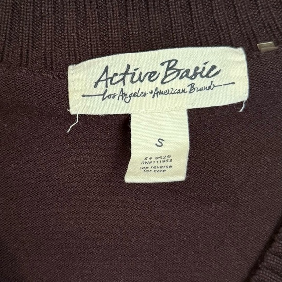 Women’s Active Basic Brown V-Neck Sweater - Picture 2 of 4